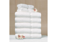 13" x 13" 1.5 lb. White Suite Touch® Hotel Wash Cloths